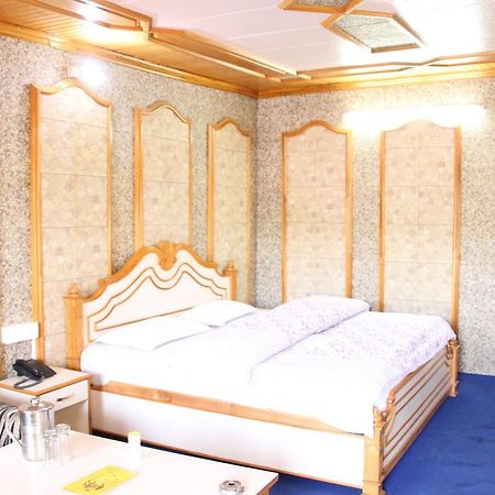 Hotel Vikrant Nainital Extérieur photo